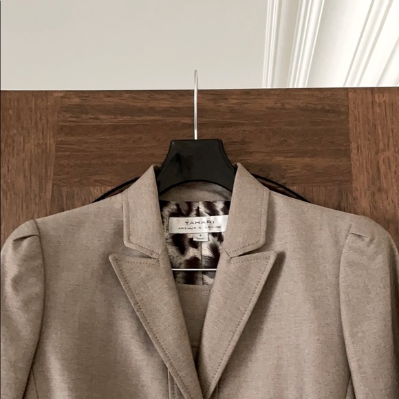 Elegant Tahari Suit - Picture 7 of 8